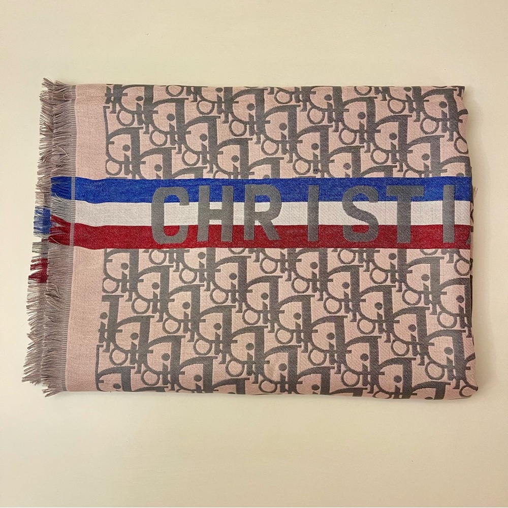 “ D i o r - Print “Luxurious Cashmere & Silk Monogram Oversized Scarf & Wrap - Picture 3 of 9